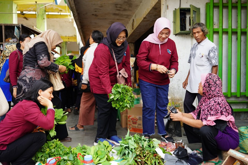 Perempuan Sleman Kompak “Nglarisi” Pasar, GEMPAR Dongkrak UMKM Lokal