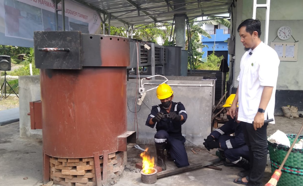 Kolaborasi Banyuraden dan PT BIB Hadirkan Inovasi Pemusnahan Sampah Tanpa Asap