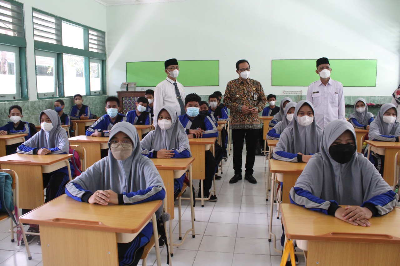 Pastikan Pelaksanaan PTM, Wawali ke MTsN 1 Yogya