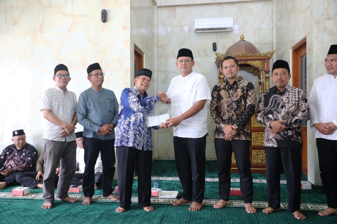 Safari Jumat Pemkab Sleman Pantau Aktivitas Masjid dan Serahkan Bantuan di Masjid Al Furqon