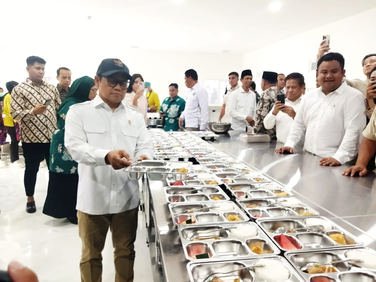 Muhaimin Iskandar Resmikan SPPG Bumdes Tridadi: Bangun Ekosistem Ekonomi Lewat Program MBG