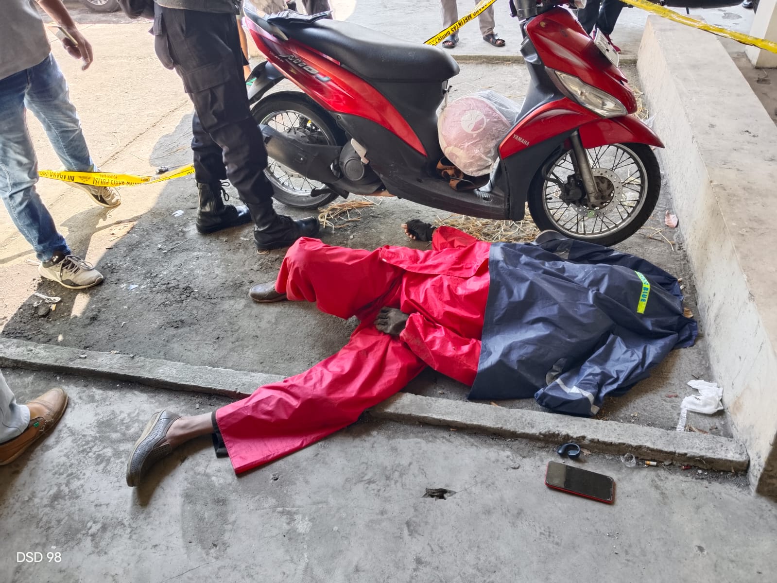  Memaksa Diri Kerja Saat Sakit, Driver Ojol Ditemukan Tewas di Tempat  Pembuangan Sampah