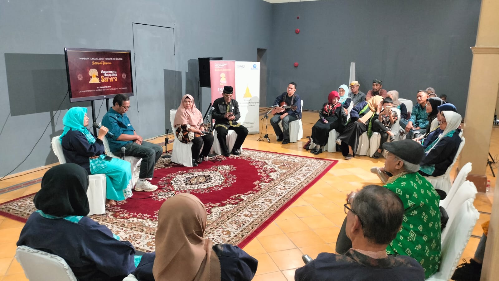 Bincang-Bincang Pendidikan dalam Pameran Hamemayu Hayuning Sarira