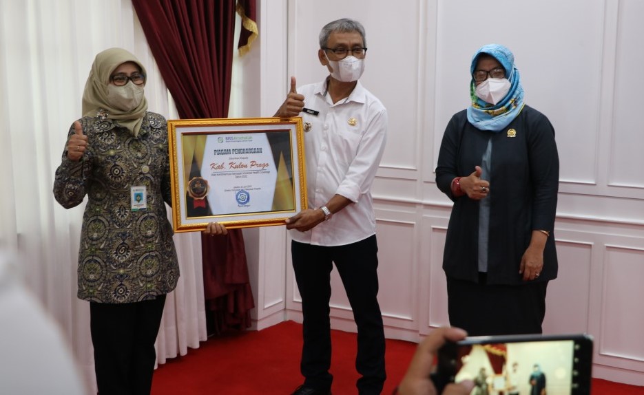 Terima Penghargaan UHC, Pemkab Berikan Jaminan Kesehatan Warga 95,46 Persen